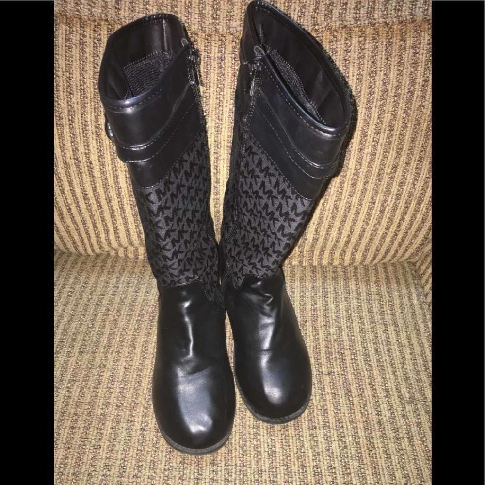 Michael Kors Signature Ranee Boots 4 - Picture 4 of 6